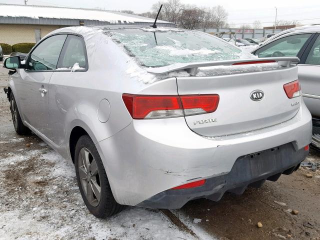 KNAFU6A24B5455308 - 2011 KIA FORTE EX SILVER photo 3