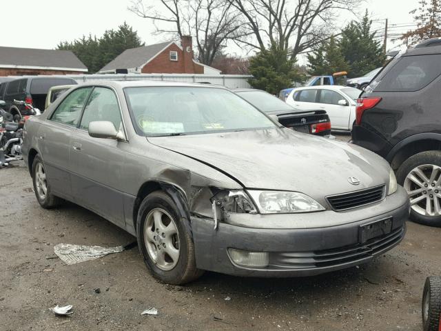 JT8BF22G1V0050926 - 1997 LEXUS ES 300 GRAY photo 1