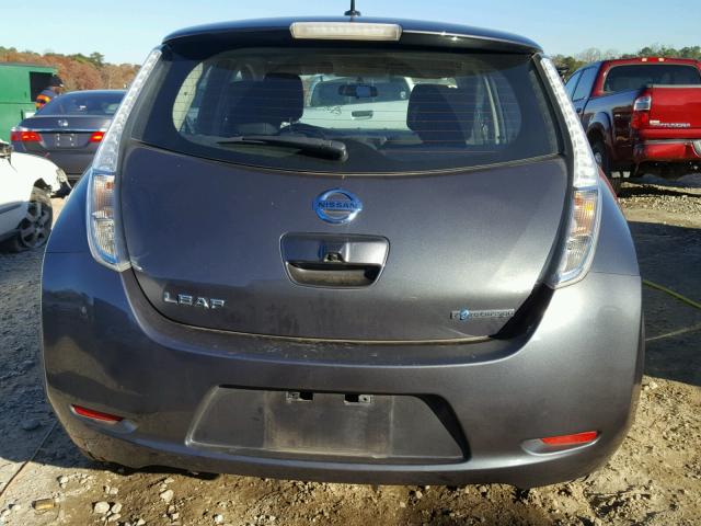 1N4AZ0CP5DC417790 - 2013 NISSAN LEAF S GRAY photo 9