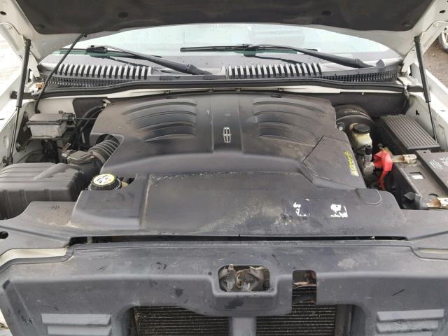 5LMEU88H64ZJ48571 - 2004 LINCOLN AVIATOR 白色 照片 7