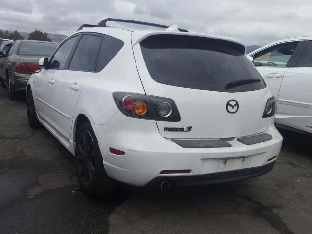 JM1BK143941147382 - 2004 MAZDA 3 HATCHBAC WHITE photo 3