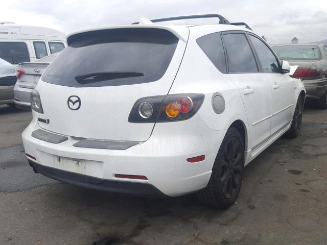 JM1BK143941147382 - 2004 MAZDA 3 HATCHBAC WHITE photo 4