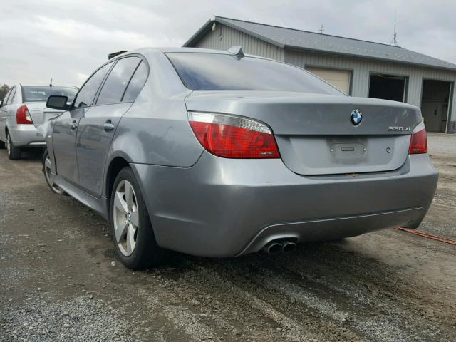 WBANF73516CG67414 - 2006 BMW 530 XI SILVER photo 3