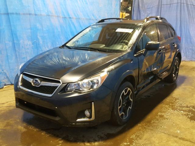 JF2GPABC5H8272615 - 2017 SUBARU CROSSTREK GRAY photo 2