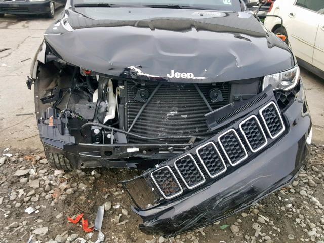 1C4RJFBT8HC794674 - 2017 JEEP GRAND CHER BLACK photo 9