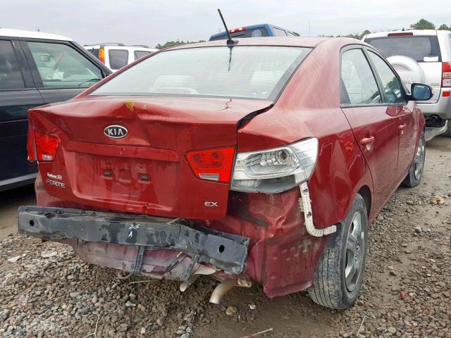 KNAFU4A26A5843949 - 2010 KIA FORTE EX RED photo 4