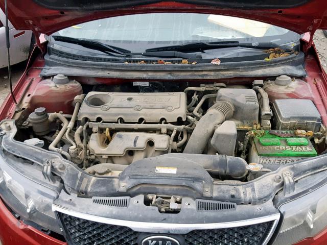 KNAFU4A26A5843949 - 2010 KIA FORTE EX RED photo 7