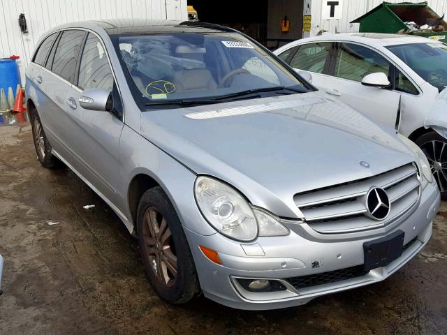 4JGCB75E87A039360 - 2007 MERCEDES-BENZ R 500 SILVER photo 1