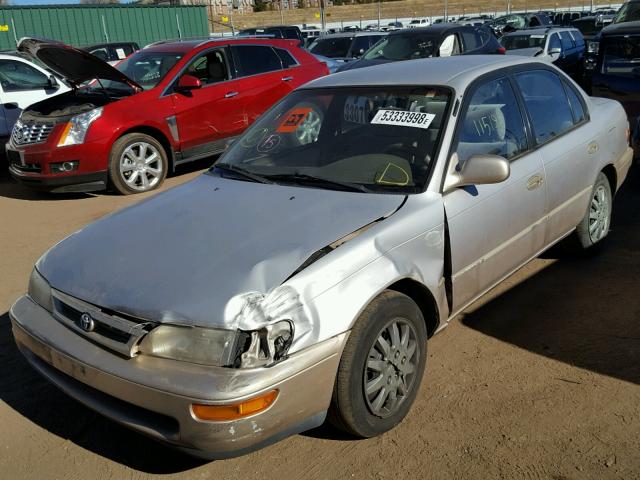 1NXBB02EXVZ556257 - 1997 TOYOTA COROLLA DX GOLD photo 2