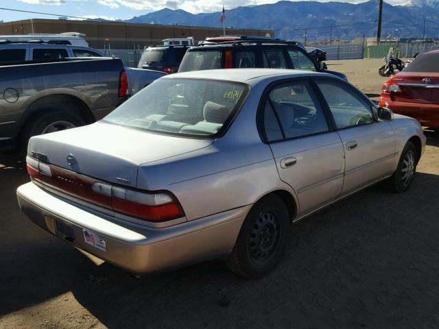 1NXBB02EXVZ556257 - 1997 TOYOTA COROLLA DX GOLD photo 4