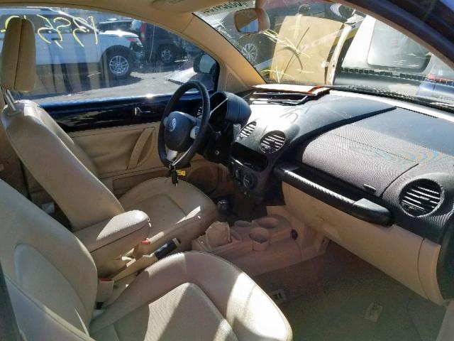 3VWCD21C0YM437184 - 2000 VOLKSWAGEN NEW BEETLE 蓝色 照片 5