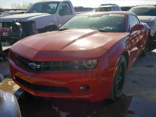 2G1FA1E35D9209769 - 2013 CHEVROLET CAMARO LS RED photo 2