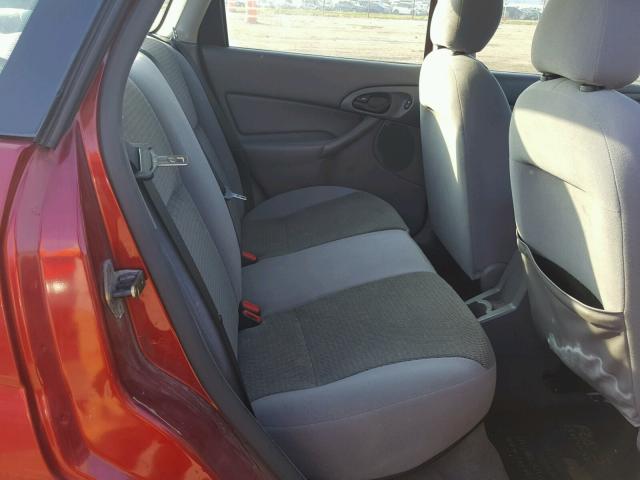 1FAFP34394W185377 - 2004 FORD FOCUS SE C RED photo 6