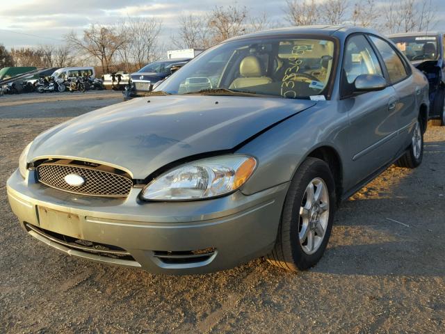 1FAFP56U66A234200 - 2006 FORD TAURUS SEL GREEN photo 2