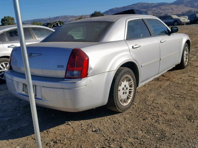 2C3KA43R86H239246 - 2006 CHRYSLER 300 SILVER photo 4