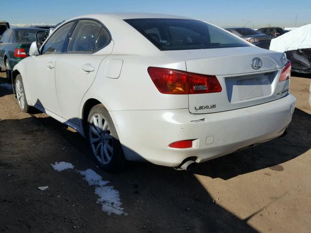 JTHCK262265002886 - 2006 LEXUS IS 250 WHITE photo 3