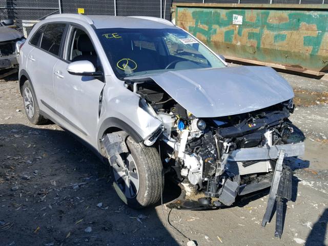 KNDCC3LC9J5114109 - 2018 KIA NIRO EX SILVER photo 1