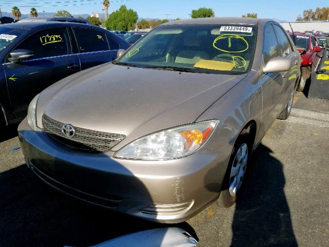4T1BE32K94U794775 - 2004 TOYOTA CAMRY LE GOLD photo 2