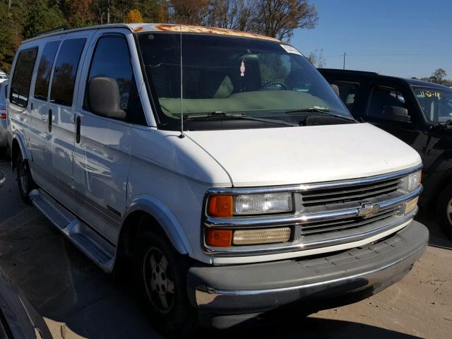 1GBFG15R9Y1257395 - 2000 CHEVROLET EXPRESS G1 WHITE photo 1