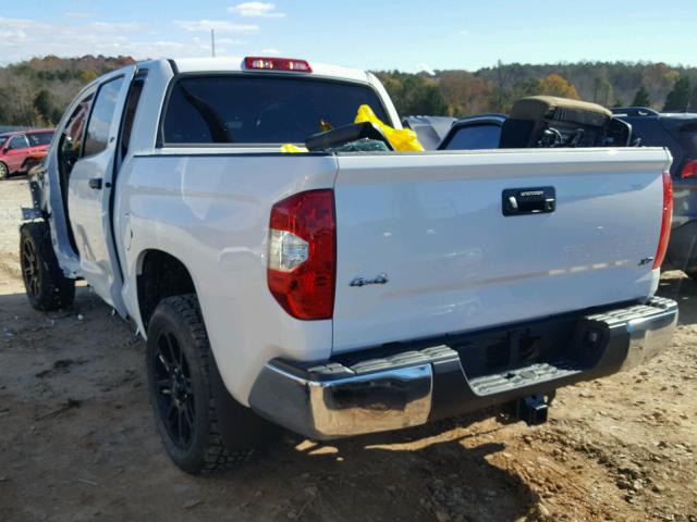 5TFDW5F18JX772865 - 2018 TOYOTA TUNDRA CRE WHITE photo 3