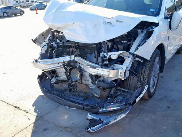 5J8TC2H75KL000919 - 2019 ACURA RDX WHITE photo 9