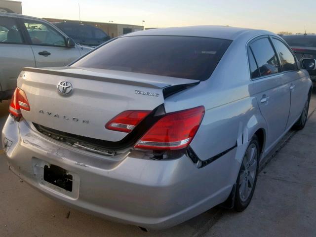 4T1BK36BX6U147422 - 2006 TOYOTA AVALON XL SILVER photo 4