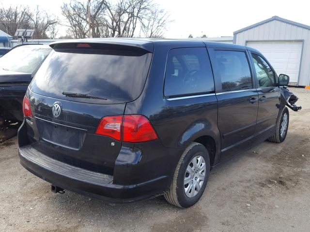 2C4RVAAG9CR393372 - 2012 VOLKSWAGEN ROUTAN S BLACK photo 4