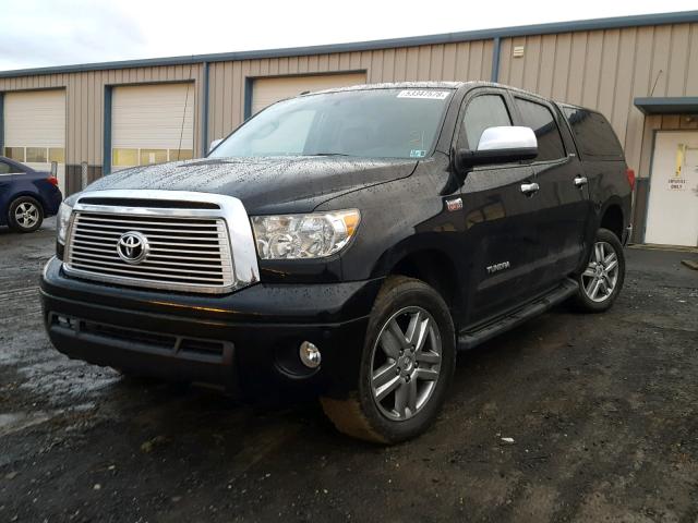 5TFHY5F11DX320403 - 2013 TOYOTA TUNDRA CRE BLACK photo 2