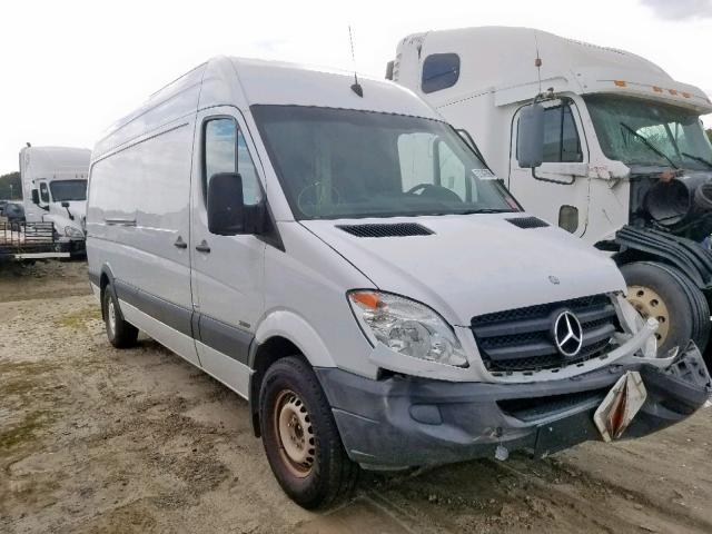 WD3PE8CB9B5587925 - 2011 MERCEDES-BENZ SPRINTER 2 WHITE photo 1