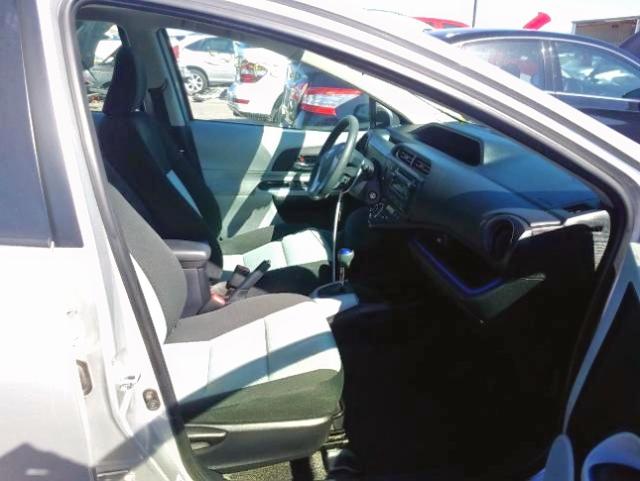 JTDKDTB35D1055811 - 2013 TOYOTA PRIUS C SILVER photo 5