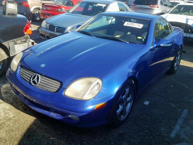 WDBKK65F62F261120 - 2002 MERCEDES-BENZ SLK 320 BLUE photo 2