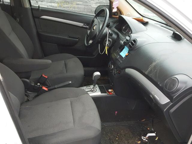 KL1TD5DE2BB142322 - 2011 CHEVROLET AVEO LS WHITE photo 5