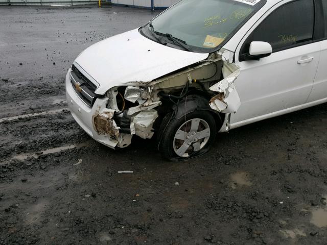 KL1TD5DE2BB142322 - 2011 CHEVROLET AVEO LS WHITE photo 9