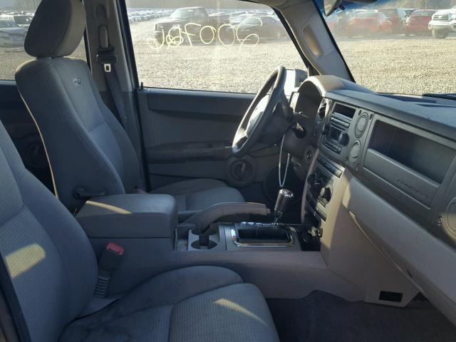 1J8HG48K36C325883 - 2006 JEEP COMMANDER TAN photo 5