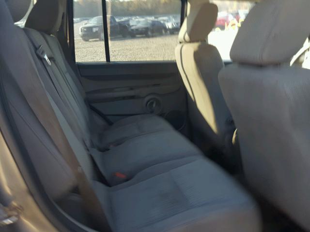 1J8HG48K36C325883 - 2006 JEEP COMMANDER TAN photo 6