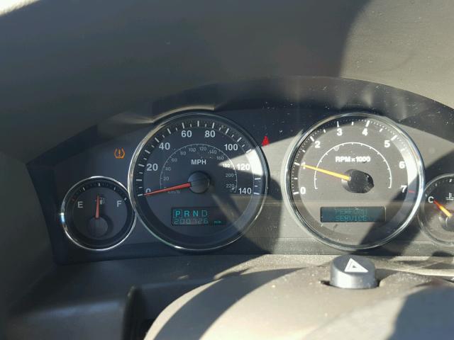 1J8HG48K36C325883 - 2006 JEEP COMMANDER TAN photo 8