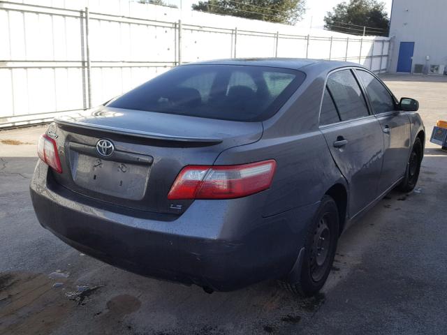 4T4BE46K08R013475 - 2008 TOYOTA CAMRY CE GRAY photo 4