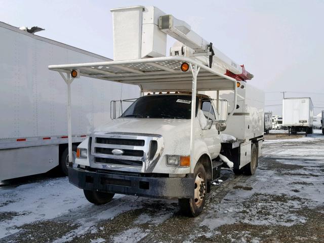 3FRNF75E37V467600 - 2007 FORD F750 SUPER WHITE photo 2