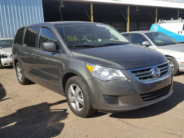 2V4RW3D11AR231240 - 2010 VOLKSWAGEN ROUTAN SE GRAY photo 1