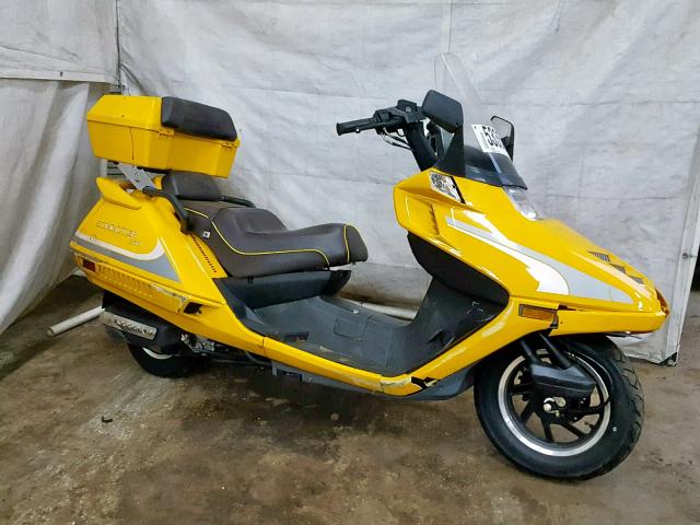 LCETDNP1896300697 - 2009 SCOO 250CC YELLOW photo 9