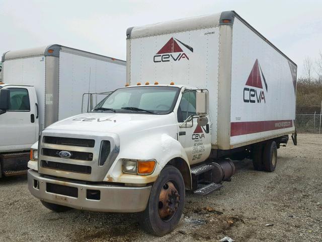 3FRNF65C64V617459 - 2004 FORD F650 SUPER WHITE photo 2