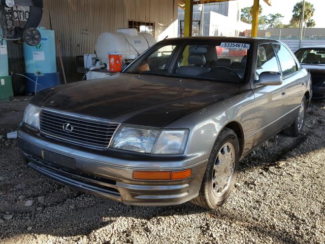 JT8BH22FXT0066136 - 1996 LEXUS LS 400 GRAY photo 2