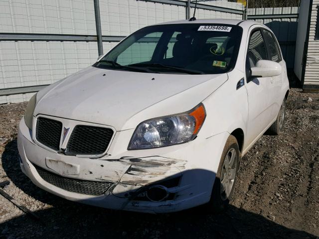 KL2TD66E39B654017 - 2009 PONTIAC G3 WHITE photo 2