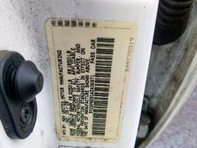 5Y2SP6E81AZ406971 - 2010 PONTIAC VIBE WHITE photo 10