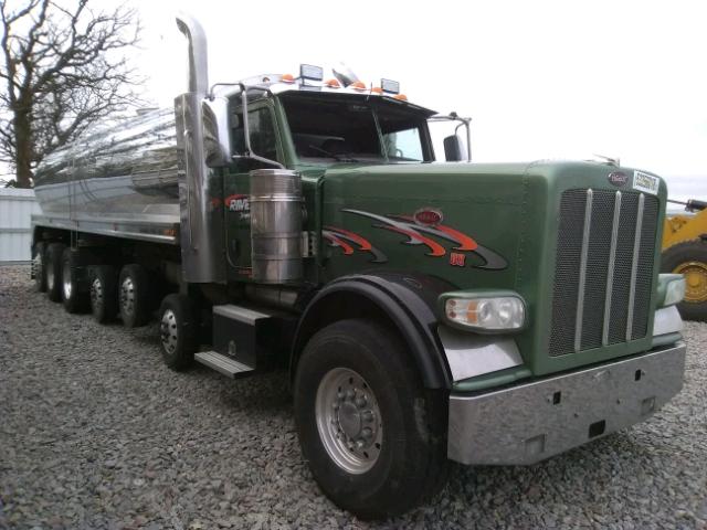 1NPXLB0XXAD108840 - 2010 PETERBILT 389 GREEN photo 1