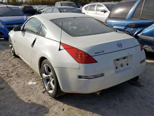 JN1AZ34D26M312513 - 2006 NISSAN 350Z COUPE WHITE photo 3