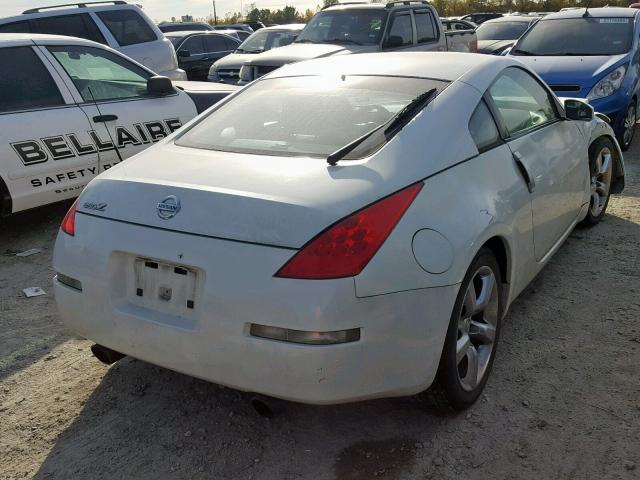 JN1AZ34D26M312513 - 2006 NISSAN 350Z COUPE WHITE photo 4