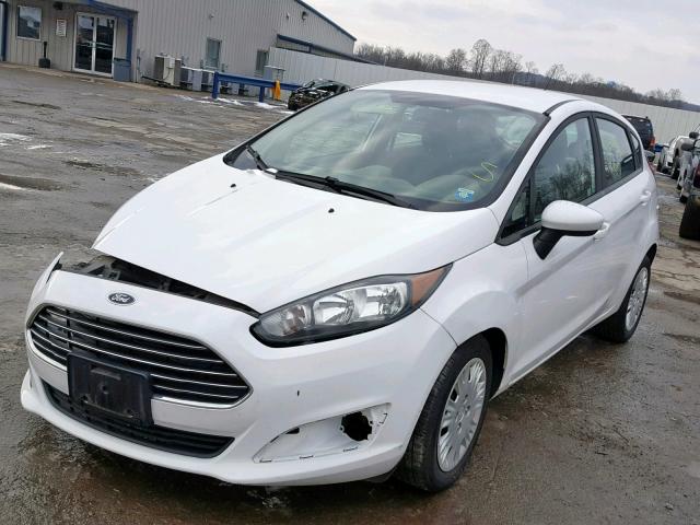 3FADP4TJ3GM137522 - 2016 FORD FIESTA S WHITE photo 2