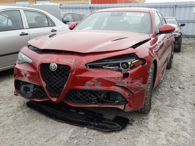 ZARFAEAV1H7555210 - 2017 ALFA ROMEO GIULIA QUA RED photo 2