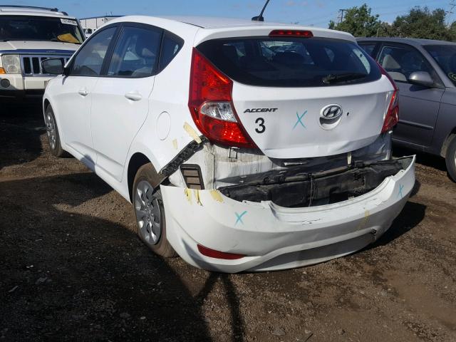 KMHCT5AE1HU349597 - 2017 HYUNDAI ACCENT SE WHITE photo 3